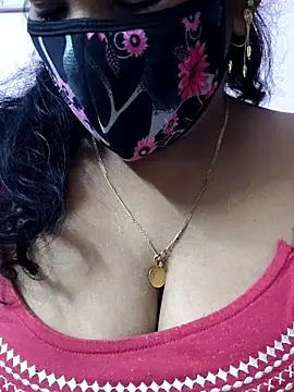 Snapshot of mallu-sumi chatting on 04-25-26, 05:54 mallu-sumi online show from 04-25-26, 05:54