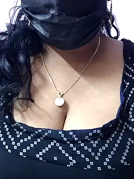 mallu-sumi online show from 02-19-26, 12:24