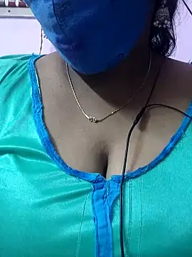 mallu-sumi online show from 12-22-25, 05:02