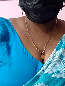 Snapshot of mallu-sumi chatting on 04-28-26, 08:41 mallu-sumi online show from 04-28-26, 08:41