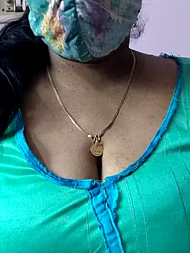 Snapshot of mallu-sumi chatting on 07-20-26, 05:04 mallu-sumi online show from 07-20-26, 05:04
