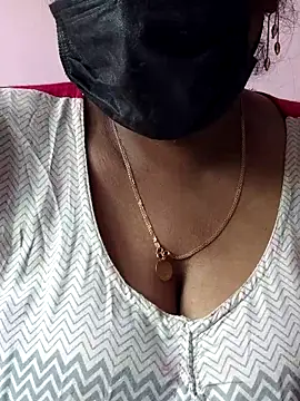 mallu-sumi online show from 04-17-26, 03:09