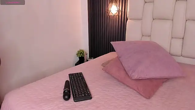 kristakinnky online show from 05-27-26, 12:12