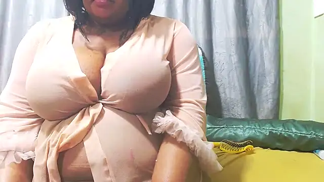 Snapshot of NaughtyNicoleXX2 chatting on 05-25-26, 06:06 NaughtyNicoleXX2 online show from 05-25-26, 06:06