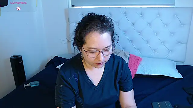 May Carlier online show from 02-08-26, 08:17