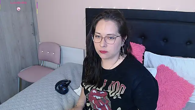 May Carlier online show from 09-09-25, 01:16