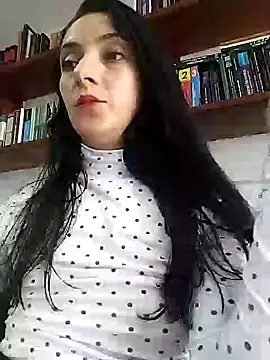 Snapshot of amellie_ros chatting on 12-21-24, 09:47 amellie ros online show from 12-21-24, 09:47