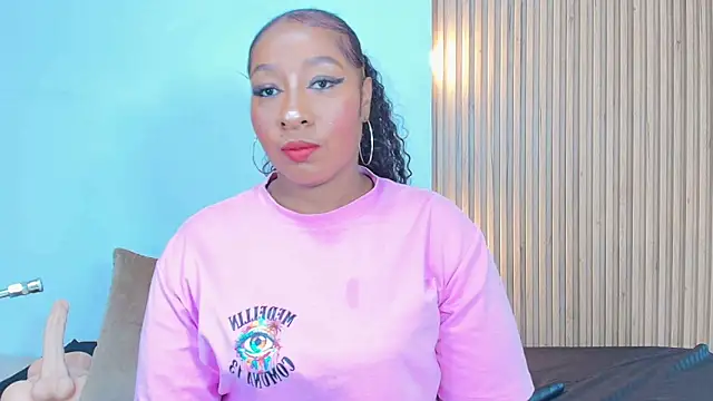 Snapshot of Krystal_cambell1 chatting on 03-17-25, 08:09 Krystal cambell1 online show from 03-17-25, 08:09