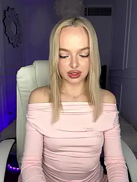 horny blondiee online show from 01-08-26, 12:55