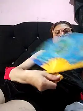 Snapshot of Aranza-Queen chatting on 02-07-26, 02:36 Aranza-Queen online show from 02-07-26, 02:36