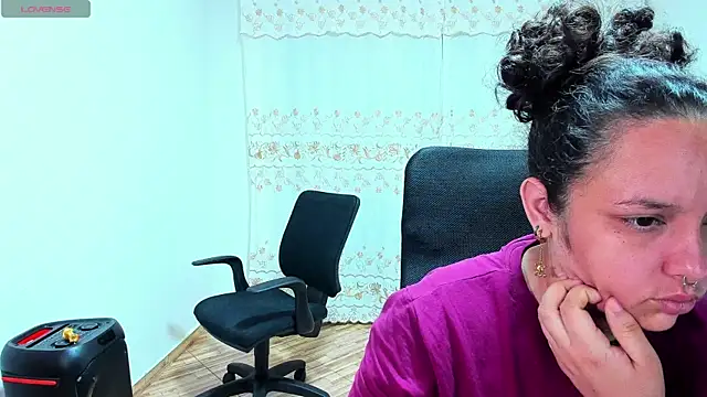 Snapshot of Mabelydani chatting on 09-11-25, 10:26 Mabelydani online show from 09-11-25, 10:26