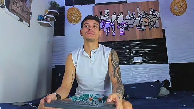 Friendsofeverything  online show from 12-05-25, 01:43