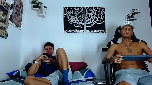 Snapshot of Friendsofeverything_ chatting on 05-07-26, 11:08 Friendsofeverything online show from 05-07-26, 11:08