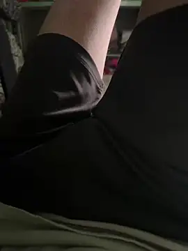 Snapshot of Privateseducer chatting on 03-16-25, 12:11 Privateseducer online show from 03-16-25, 12:11