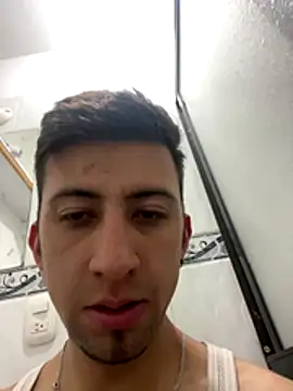 Snapshot of stivevv chatting on 10-26-25, 06:25 stivevv online show from 10-26-25, 06:25