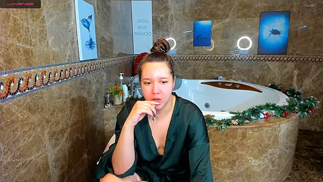 Mira Karter online show from 01-12-25, 04:52