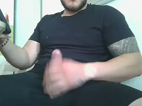 Snapshot of vergon6241 chatting on 05-12-26, 10:21 vergon6241 online show from 05-12-26, 10:21