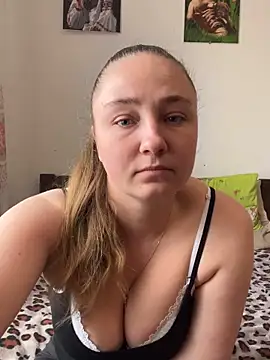 Joannakiss online show from 04-17-26, 10:18