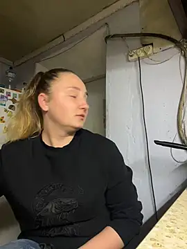 Joannakiss online show from 03-11-25, 08:42