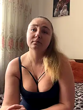 Joannakiss online show from 11-17-25, 11:47