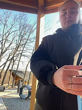 Joannakiss online show from 02-27-25, 01:07