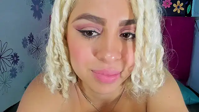 Lucy White   online show from 09-21-25, 10:48