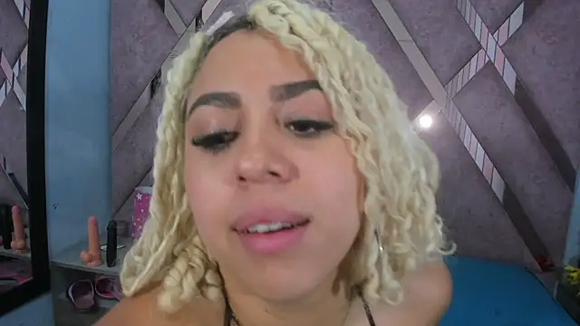 Lucy White   online show from 11-01-25, 08:36