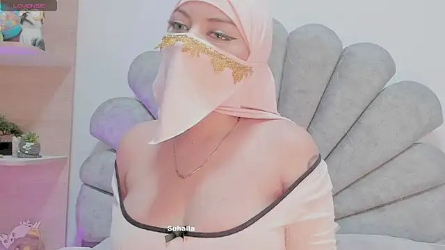 Snapshot of Amaltea chatting on 02-06-25, 04:03 Amaltea online show from 02-06-25, 04:03