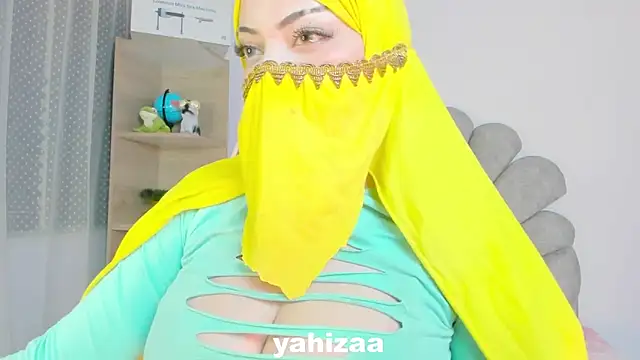 Snapshot of Amaltea chatting on 11-22-25, 06:18 Amaltea online show from 11-22-25, 06:18