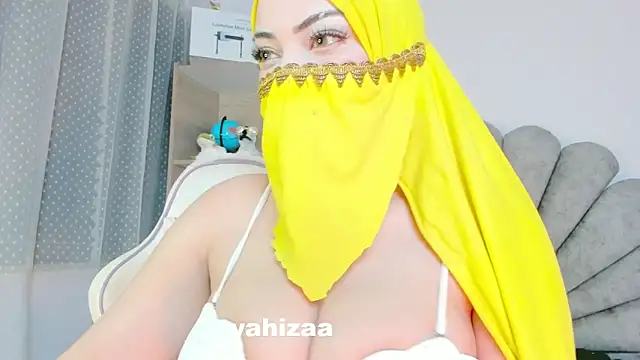 Snapshot of Amaltea chatting on 11-13-25, 09:19 Amaltea online show from 11-13-25, 09:19