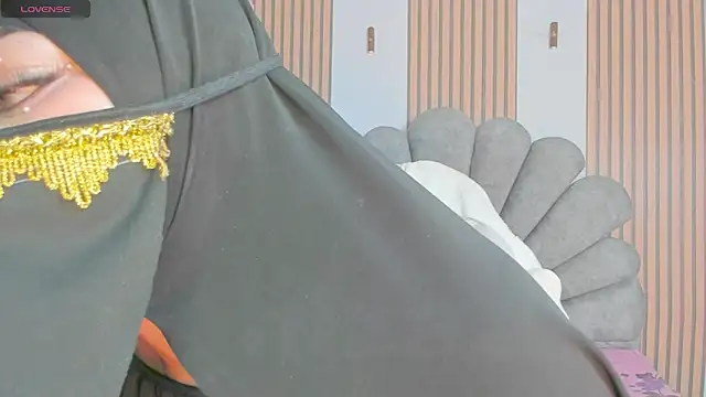 Snapshot of Amaltea chatting on 03-04-26, 12:46 Amaltea online show from 03-04-26, 12:46