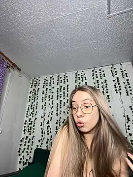 Kitty Katrine online show from 02-25-25, 06:33