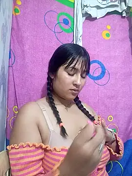 Snapshot of AndreaBlack chatting on 02-11-25, 04:01 AndreaBlack online show from 02-11-25, 04:01