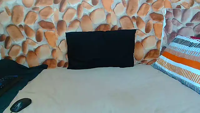 AfricanBigAssxx98 online show from 10-21-25, 08:36