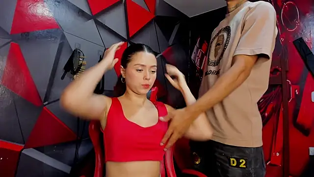 Hana and Zeta online show from 10-26-25, 12:16