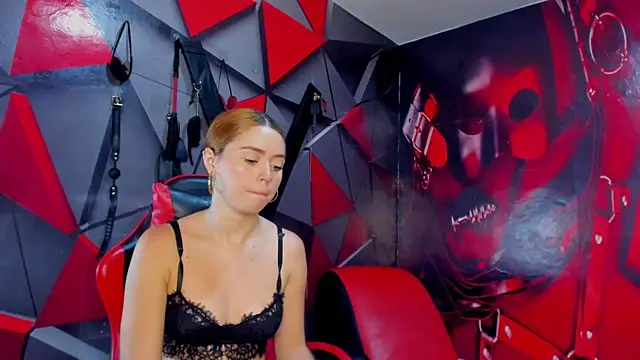 Hana and Zeta online show from 12-19-25, 12:51