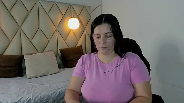 Snapshot of angelswets chatting on 07-24-26, 02:13 angelswets online show from 07-24-26, 02:13