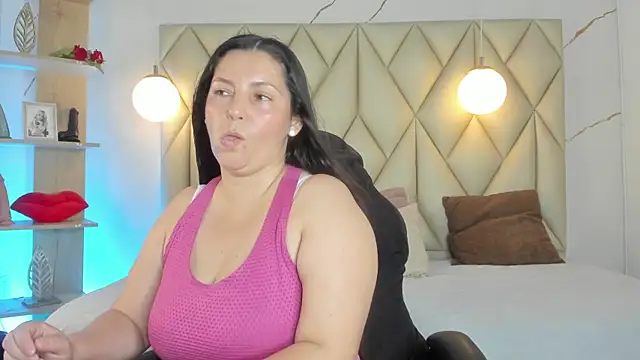 Snapshot of angelswets chatting on 06-15-26, 02:17 angelswets online show from 06-15-26, 02:17