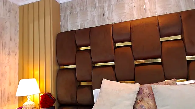 VanessaGlenn online show from 11-15-25, 08:13