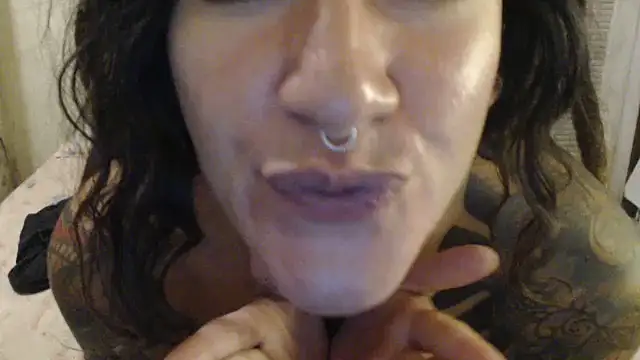 Snapshot of MissRebeka chatting on 03-22-25, 08:18 MissRebeka online show from 03-22-25, 08:18