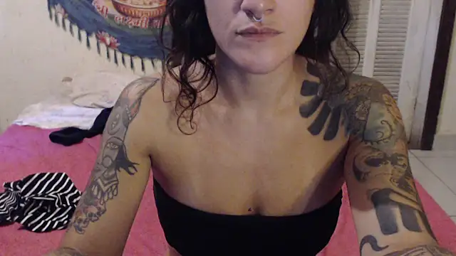Snapshot of MissRebeka chatting on 06-03-26, 05:39 MissRebeka online show from 06-03-26, 05:39