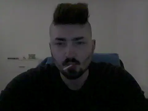 Snapshot of Hkl95555 chatting on 10-21-25, 11:37 Hkl95555 online show from 10-21-25, 11:37