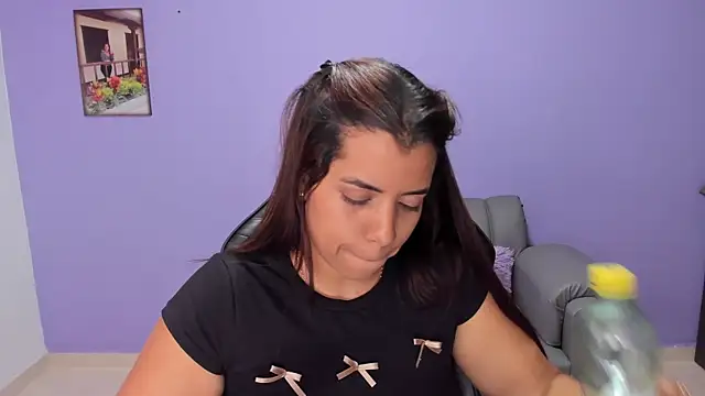 Snapshot of boomsar01 chatting on 10-19-25, 03:09 boomsar01 online show from 10-19-25, 03:09