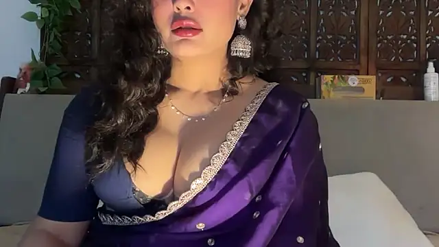 Snapshot of GoddessAnna chatting on 05-10-26, 03:47 GoddessAnna online show from 05-10-26, 03:47