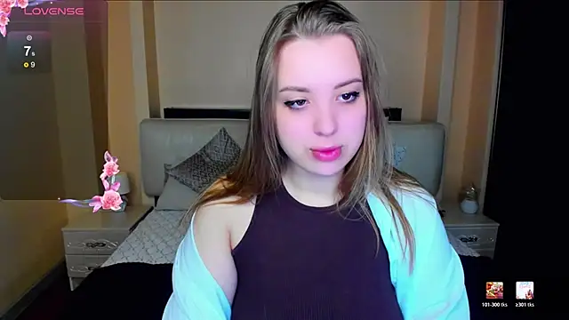 Snapshot of AlexissM chatting on 02-06-26, 07:21 AlexissM online show from 02-06-26, 07:21