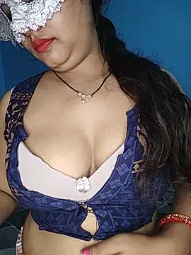 Snapshot of couple_indian_123 chatting on 06-04-26, 05:28 couple indian 123 online show from 06-04-26, 05:28