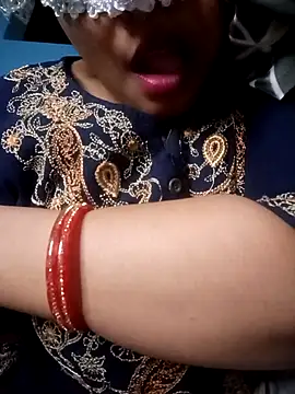 Snapshot of couple_indian_123 chatting on 04-05-26, 09:49 couple indian 123 online show from 04-05-26, 09:49