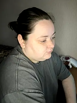 Snapshot of Alex_m chatting on 10-26-25, 04:18 Alex m online show from 10-26-25, 04:18