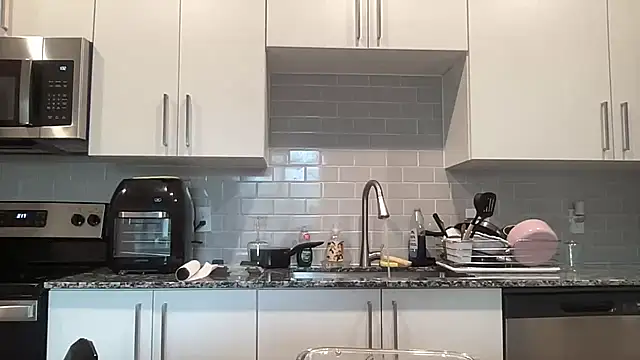 AveryJ99 online show from 02-02-25, 03:39