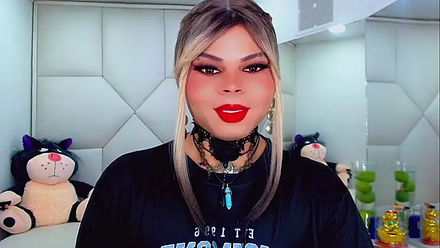 AdanKinng online show from 10-28-25, 06:23